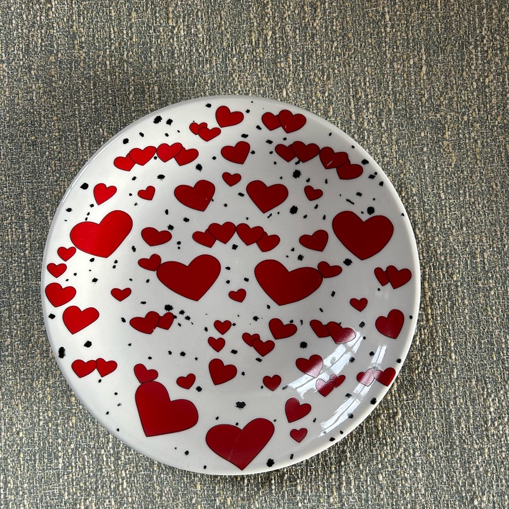 Heart Pattern Ceramic Plate - Picture 4 of 11